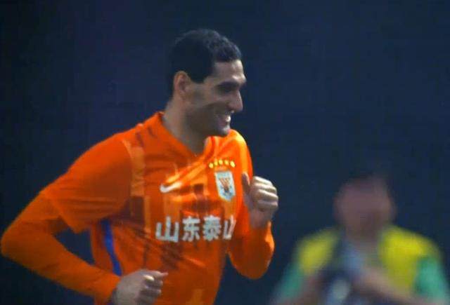 开云官方网站-泰山狂轰33脚只进1球 赢球还得靠空霸费莱尼