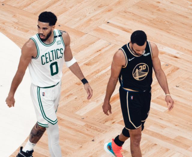 开云网站入口官网-一场悲情英雄的强硬血战 库里已经为勇士付出所有